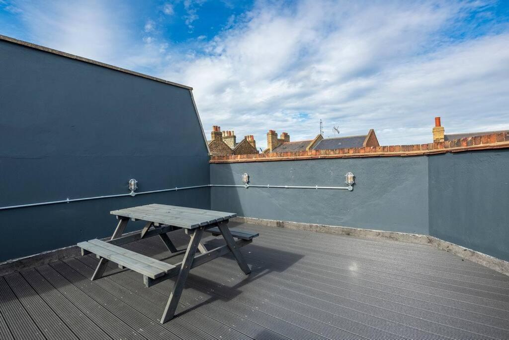 Ferienhaus Spacious On Chapel Market London